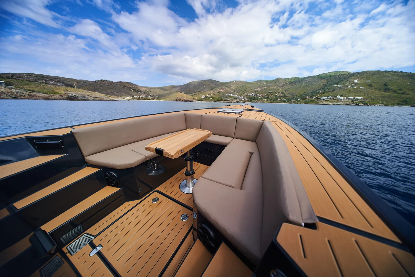 ANDY - Luxury Boat Experience